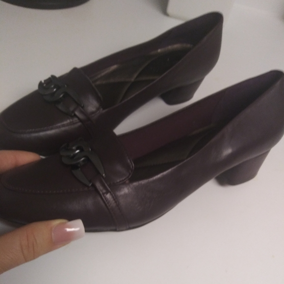 Easy Spirit NWOT loafers w Bonus wrap/ scarf! - Picture 7 of 16